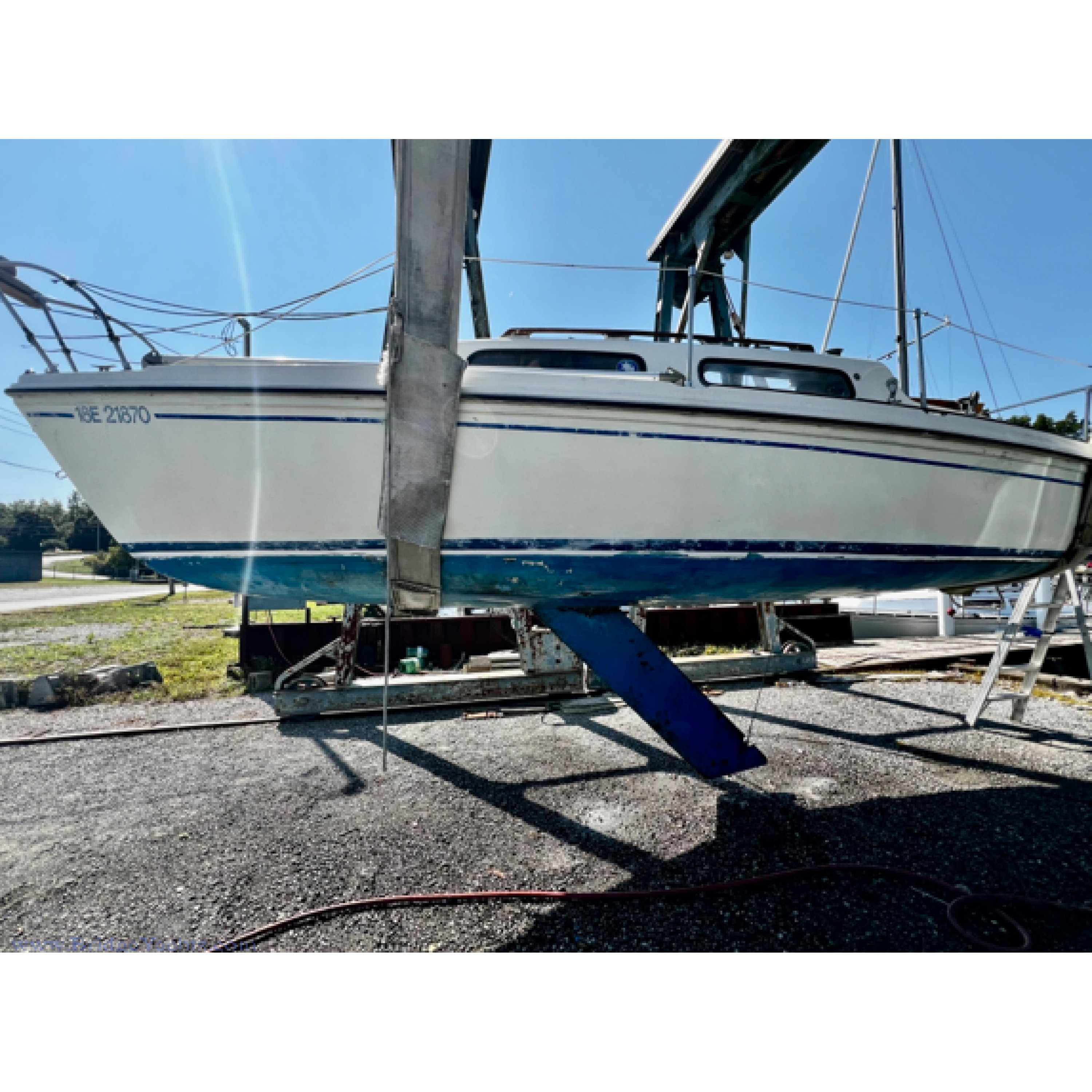 1978 Sirius 21 Sailboat